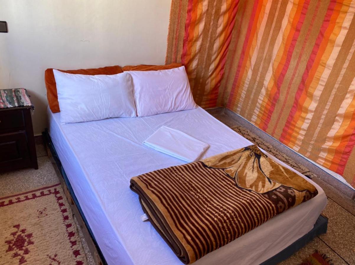 Emallayan Hostel Имсуане Екстериор снимка