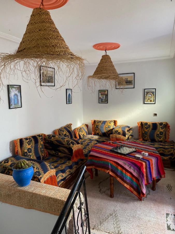 Emallayan Hostel Имсуане Екстериор снимка