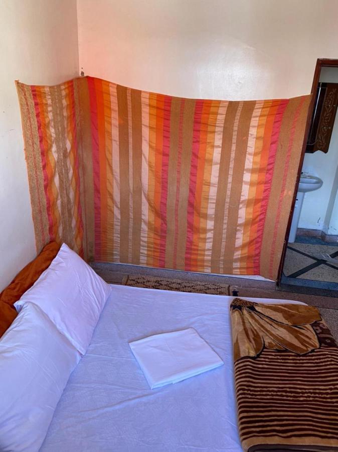 Emallayan Hostel Имсуане Екстериор снимка