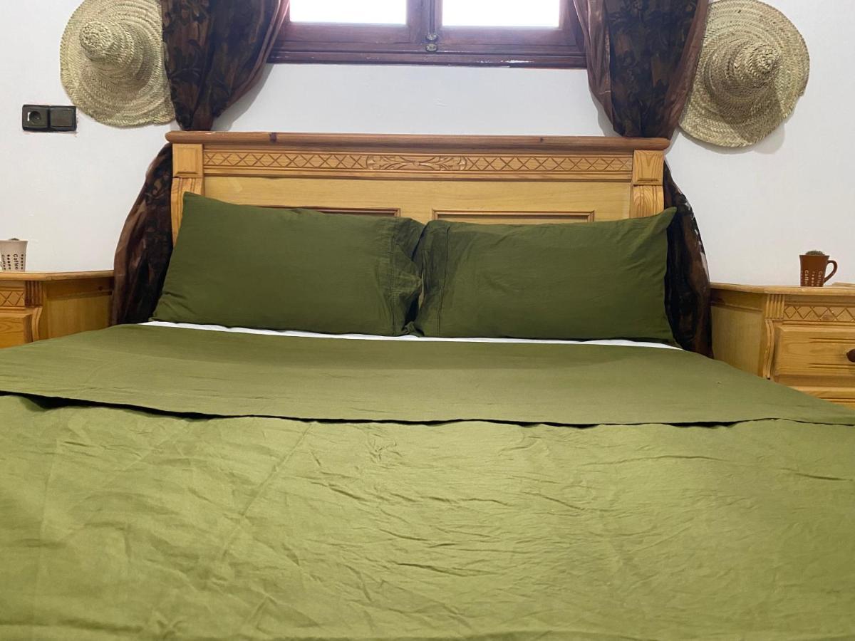 Emallayan Hostel Имсуане Екстериор снимка
